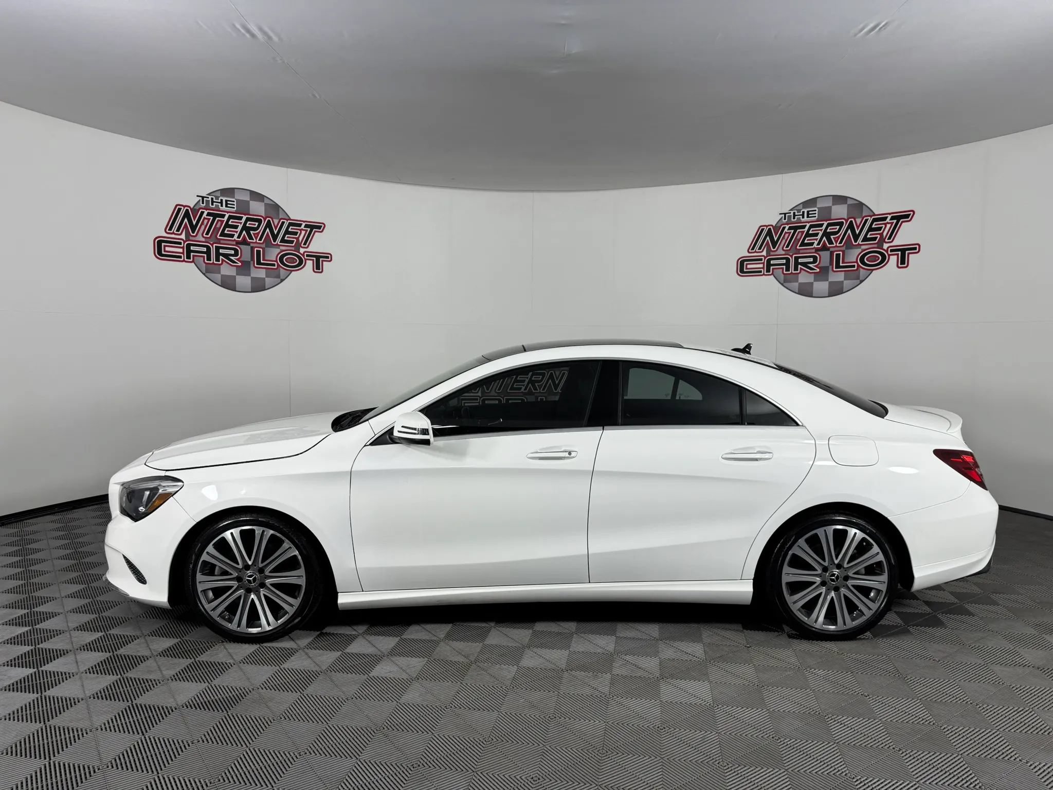 Used 2019 Mercedes-Benz CLA 250 4MATIC image 4