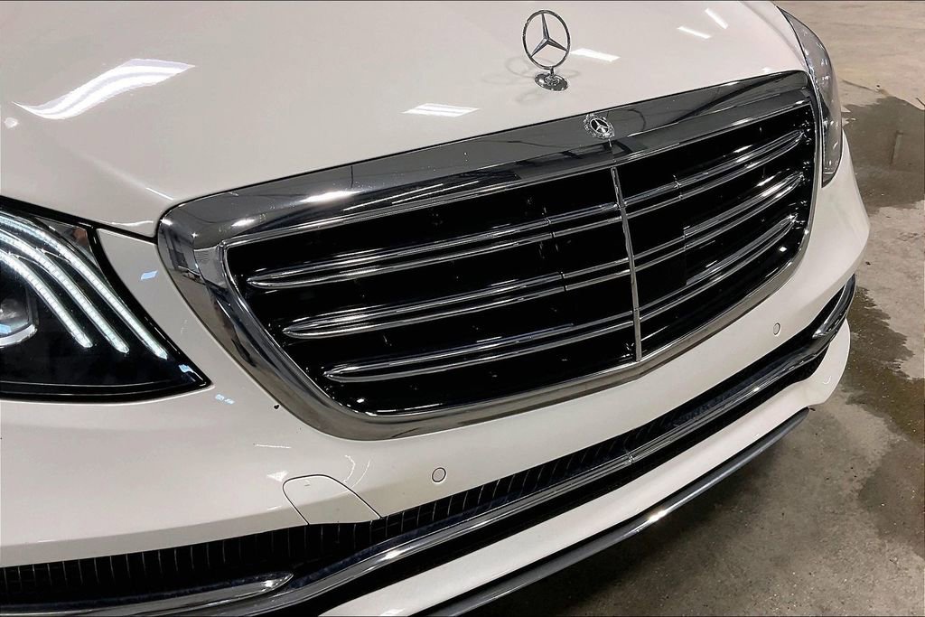 Used 2020 Mercedes-Benz S 560 4MATIC Sedan image 32