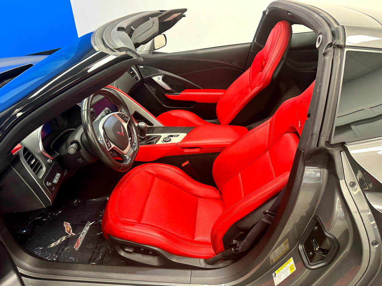 Used 2015 Chevrolet Corvette Z06 w/ 2LZ Preferred Equipment Group image 17