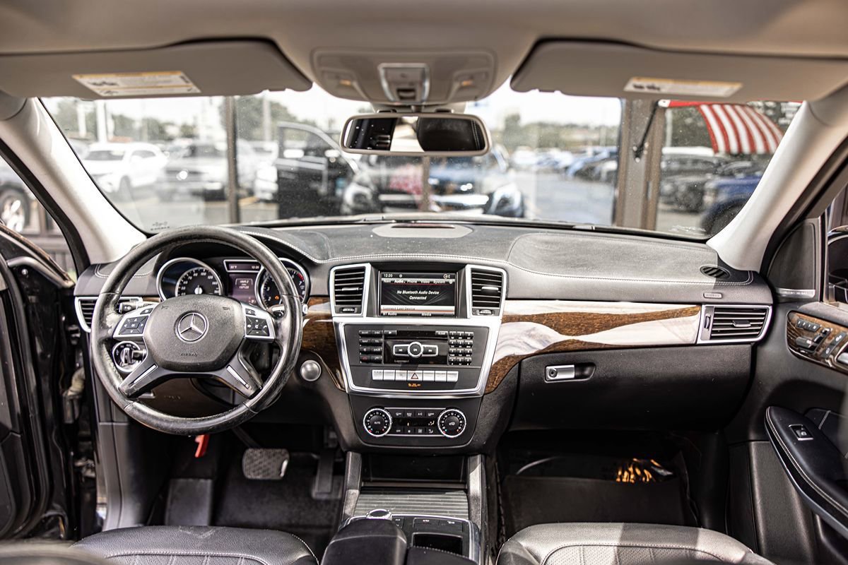 Used 2014 Mercedes-Benz GL 450 4MATIC image 40