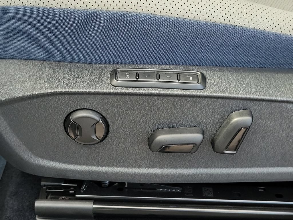 Certified 2025 Volkswagen ID.4 Pro S Plus AWD/4WD image 20