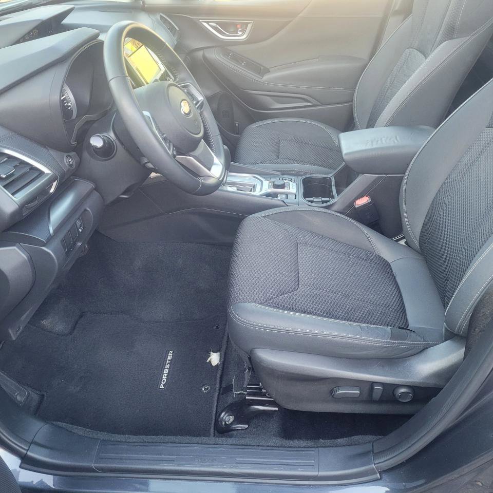 Used 2019 Subaru Forester Premium w/ All-Weather Package image 11