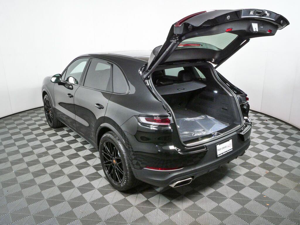 New 2026 Porsche Cayenne AWD/4WD image 34