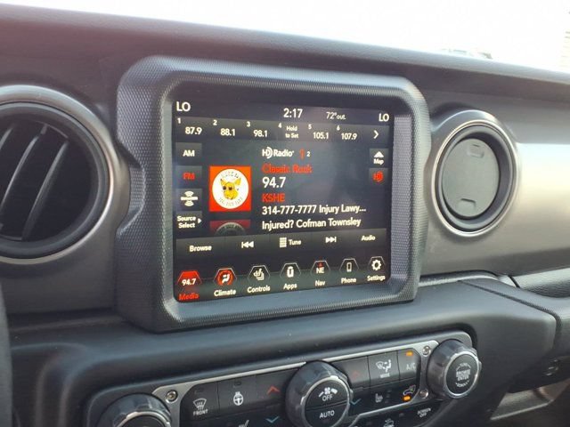 Used 2021 Jeep Gladiator Sport AWD/4WD image 10