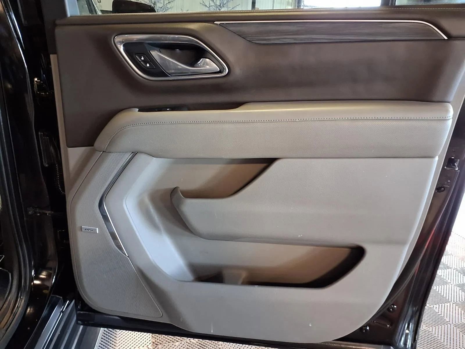 Used 2021 GMC Yukon XL SLT image 12