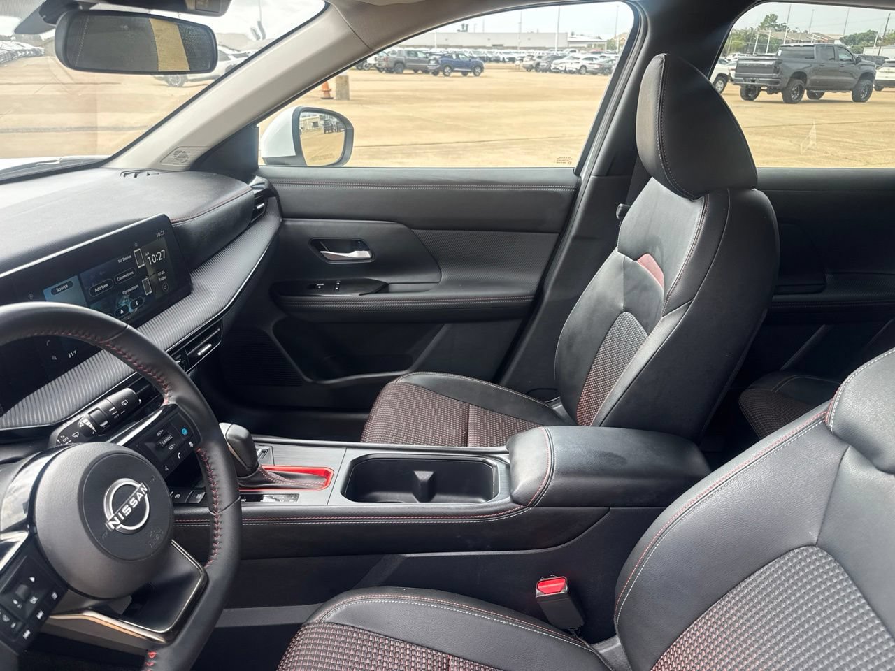 Certified 2025 Nissan Kicks SR FWD image 42