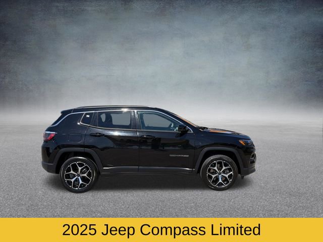 Used 2025 Jeep Compass Limited image 3