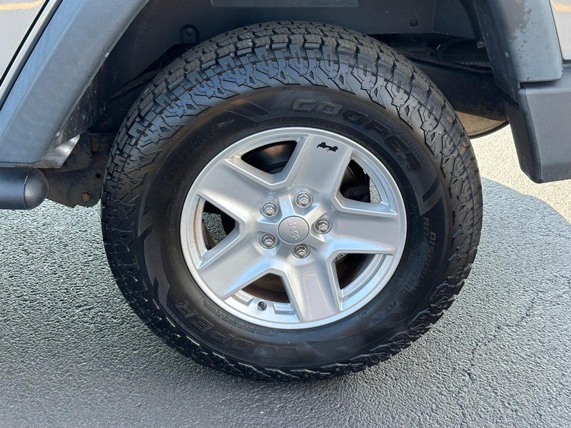 Used 2015 Jeep Wrangler Unlimited Sport w/ Quick Order Package 24S AWD/4WD image 7