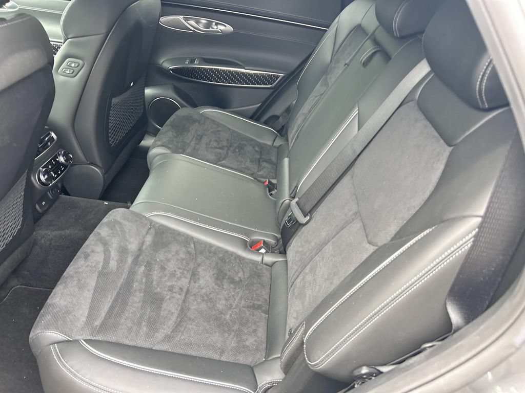 Used 2022 Genesis GV70 3.5T Sport w/ Sport Prestige Package AWD/4WD image 22