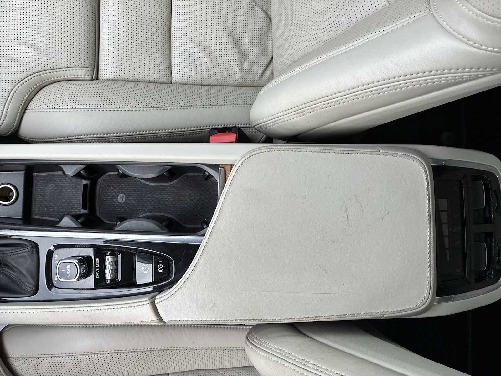 Used 2017 Volvo XC90 T6 Inscription w/ Vision Package image 26