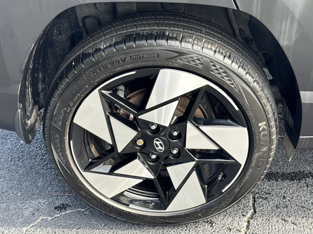 Used 2024 Hyundai Kona Limited AWD/4WD image 17