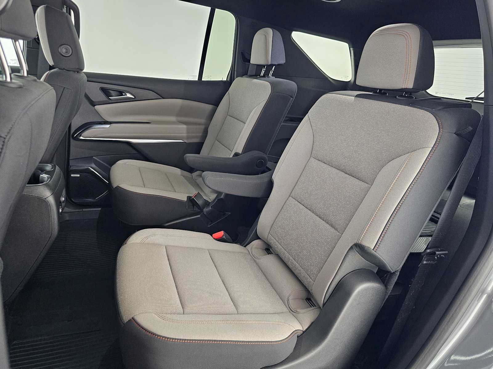 Used 2026 Chevrolet Traverse LT w/ Enhanced Driving Package FWD image 19