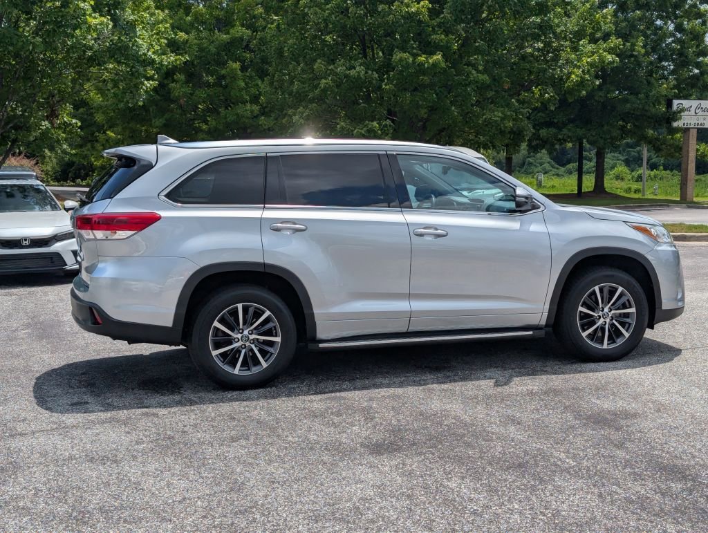 Used 2018 Toyota Highlander XLE image 7