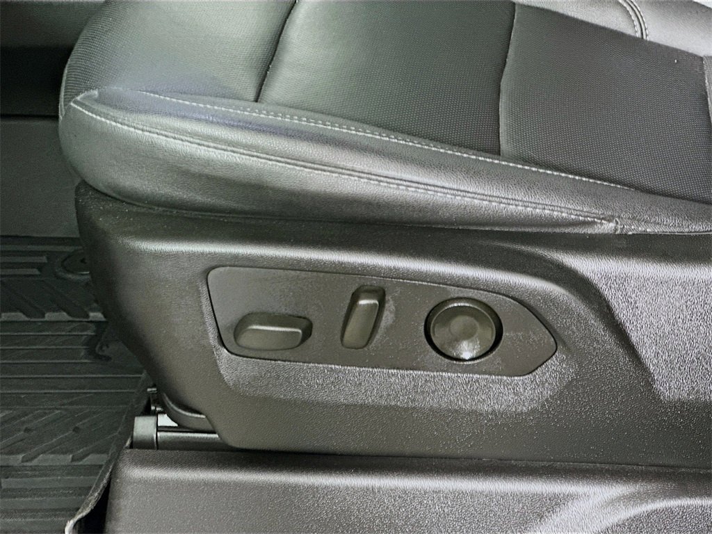 Used 2024 Chevrolet Silverado 3500 LTZ image 23