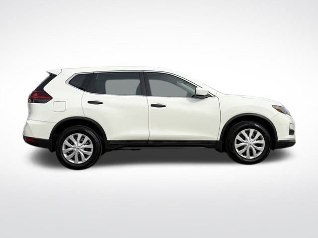Used 2018 Nissan Rogue S image 9