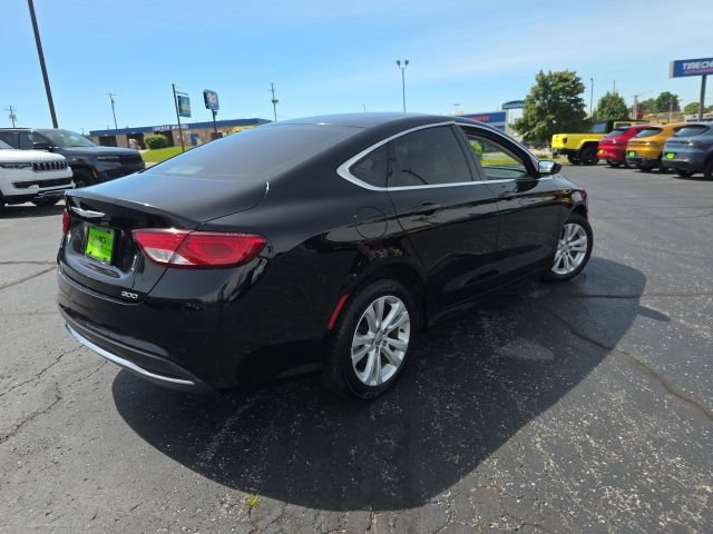 Used 2016 Chrysler 200 Limited FWD image 6