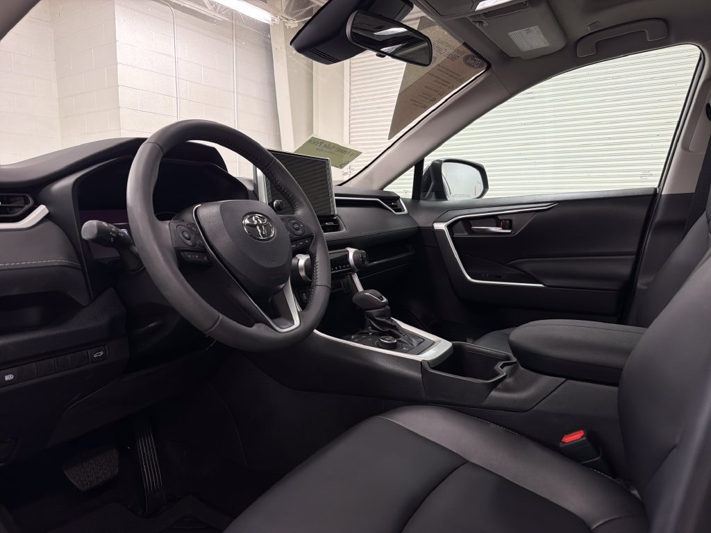 Used 2023 Toyota RAV4 XLE Premium AWD/4WD image 6