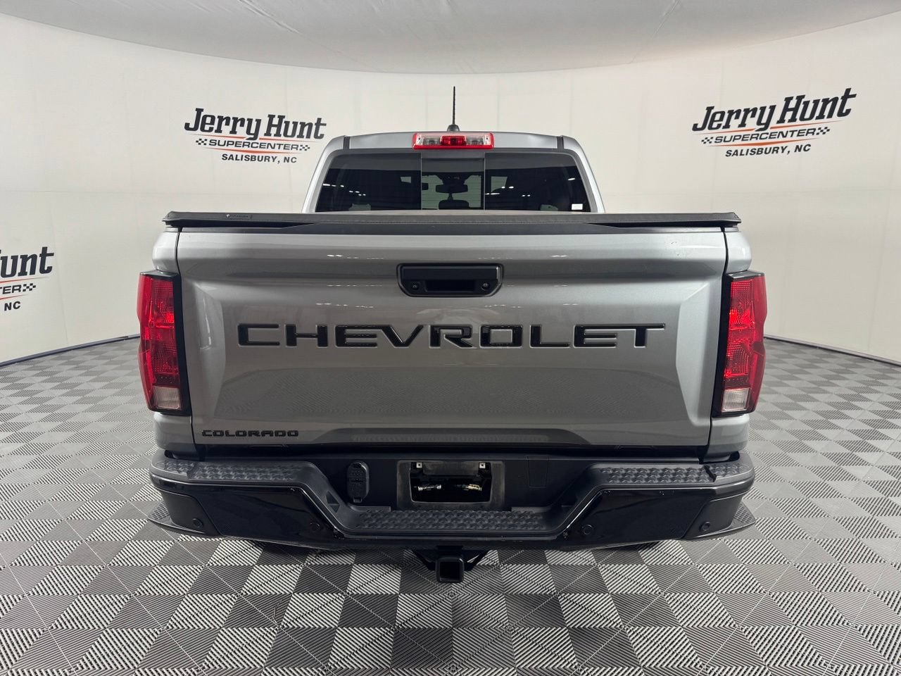 Used 2023 Chevrolet Colorado Trail Boss w/ Advanced Trailering Package AWD/4WD image 8