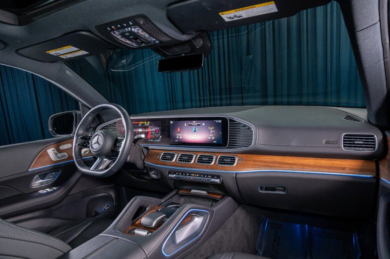 Certified 2025 Mercedes-Benz GLS 450 4MATIC image 4