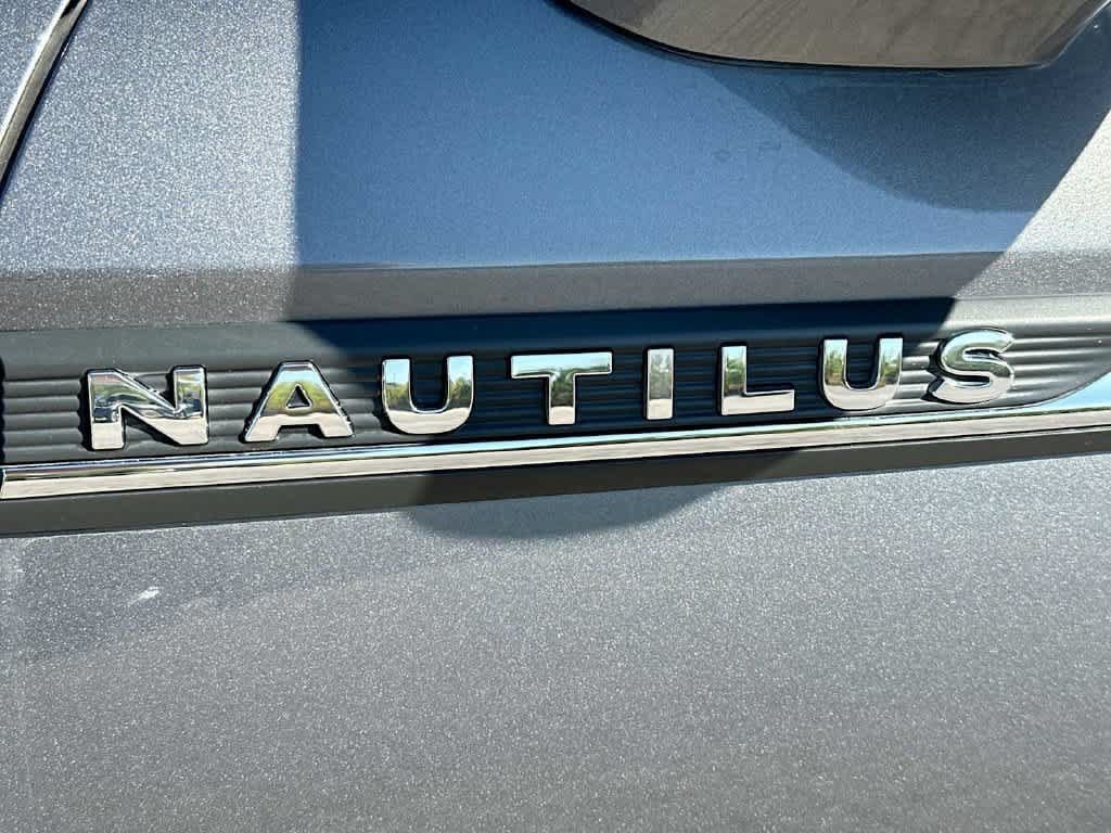 Used 2023 Lincoln Nautilus Reserve FWD image 15