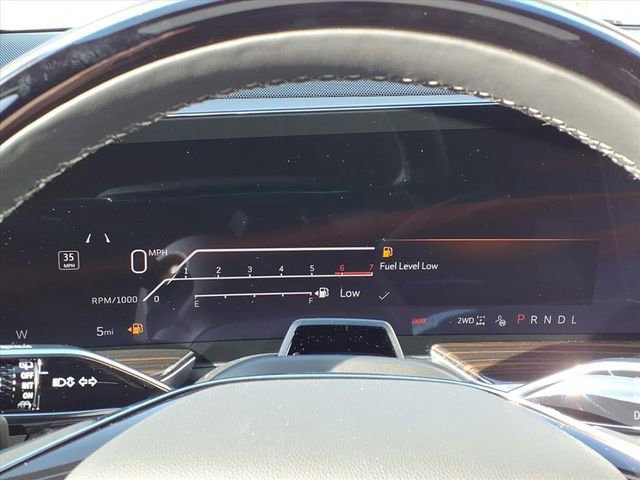 New 2026 Cadillac Escalade Luxury image 14