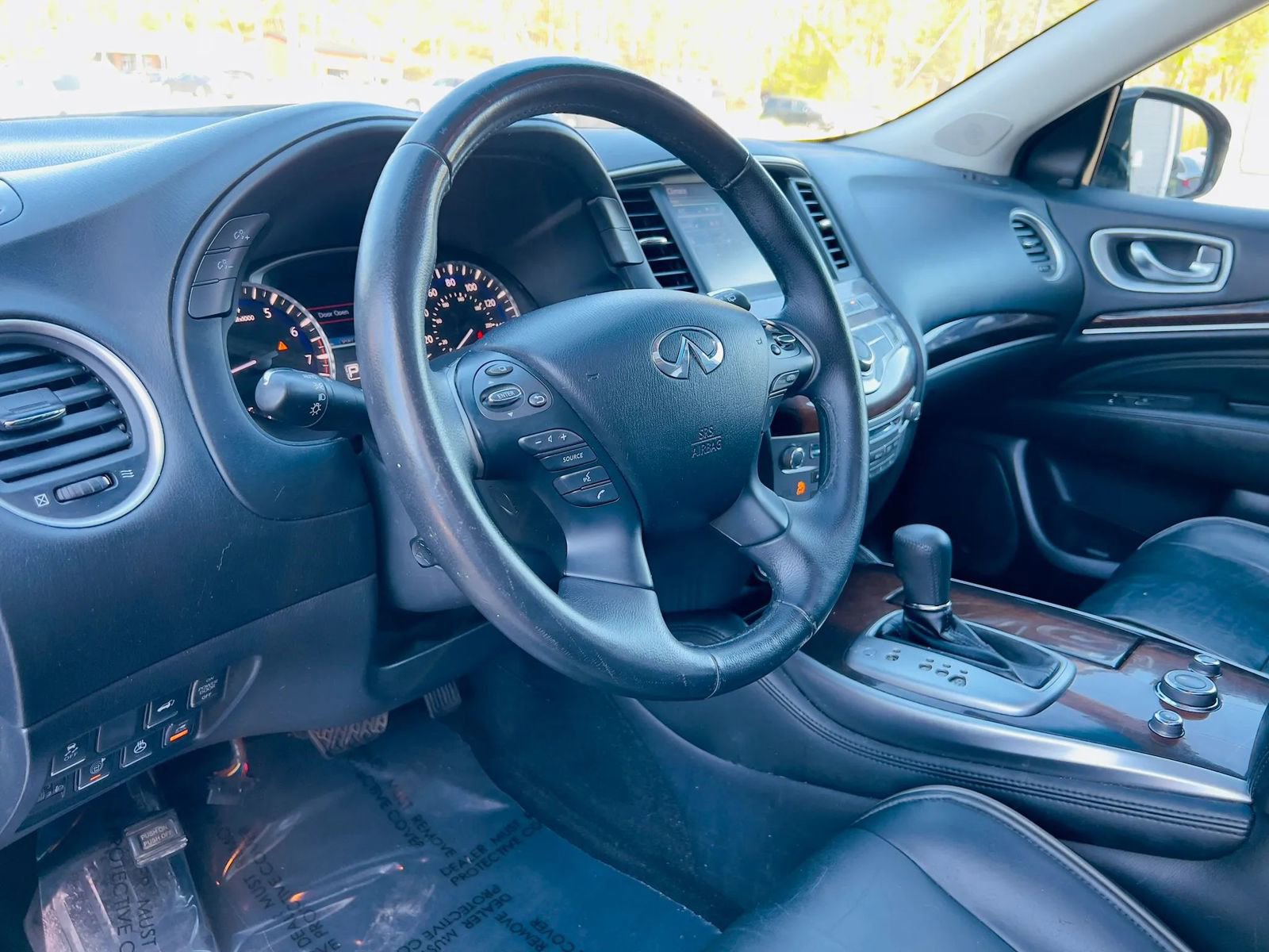 Used 2014 INFINITI QX60 AWD w/ Deluxe Touring Package image 34