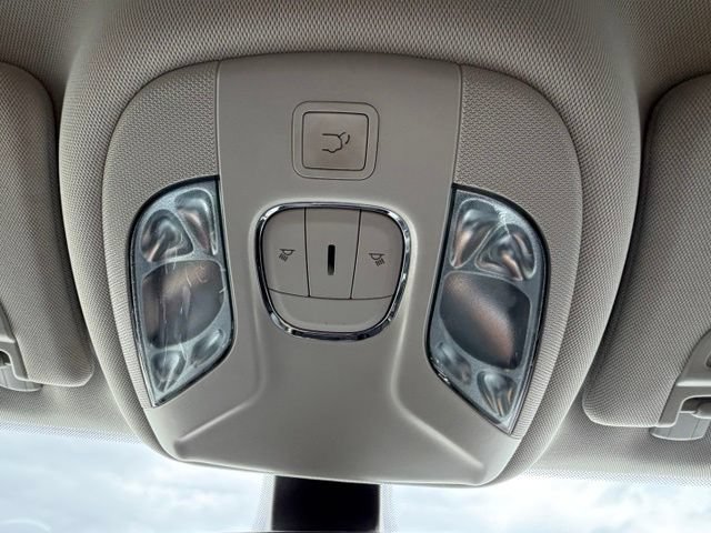 Used 2019 Jeep Compass Latitude w/ Popular Equipment Group FWD image 29