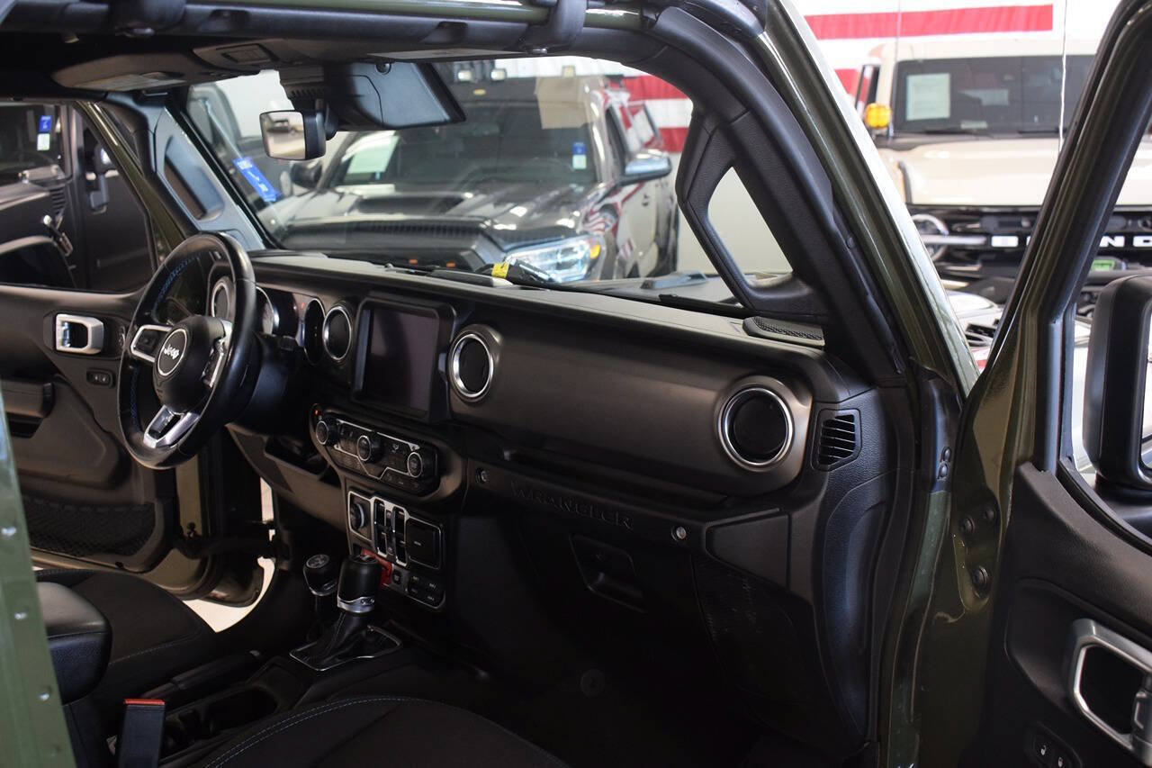 Used 2022 Jeep Wrangler Unlimited Rubicon 4xe w/ Cold Weather Group AWD/4WD image 24