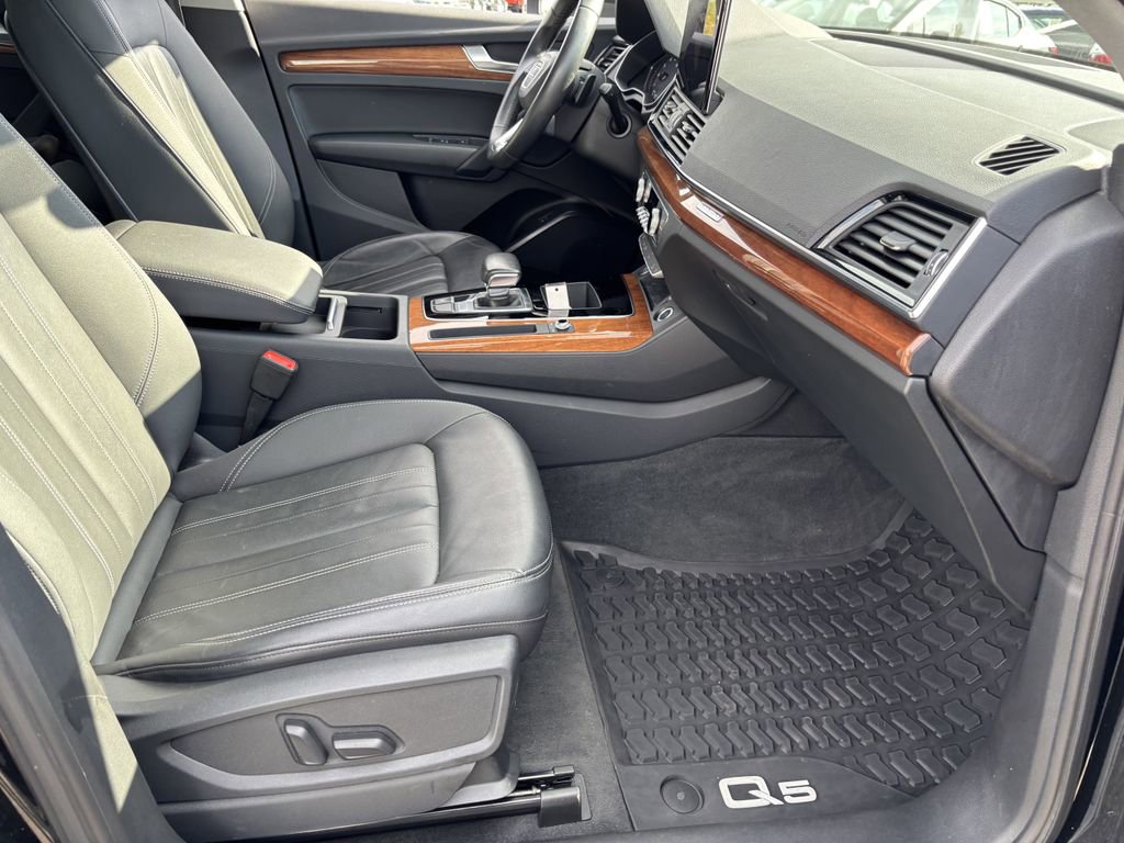 Used 2021 Audi Q5 2.0T Premium AWD/4WD image 28