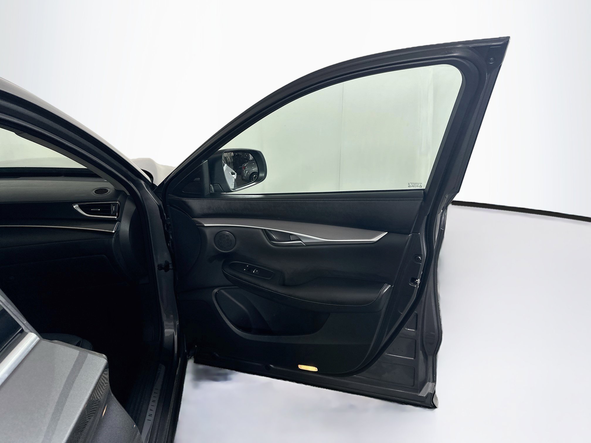 Used 2023 INFINITI QX50 Pure FWD image 33
