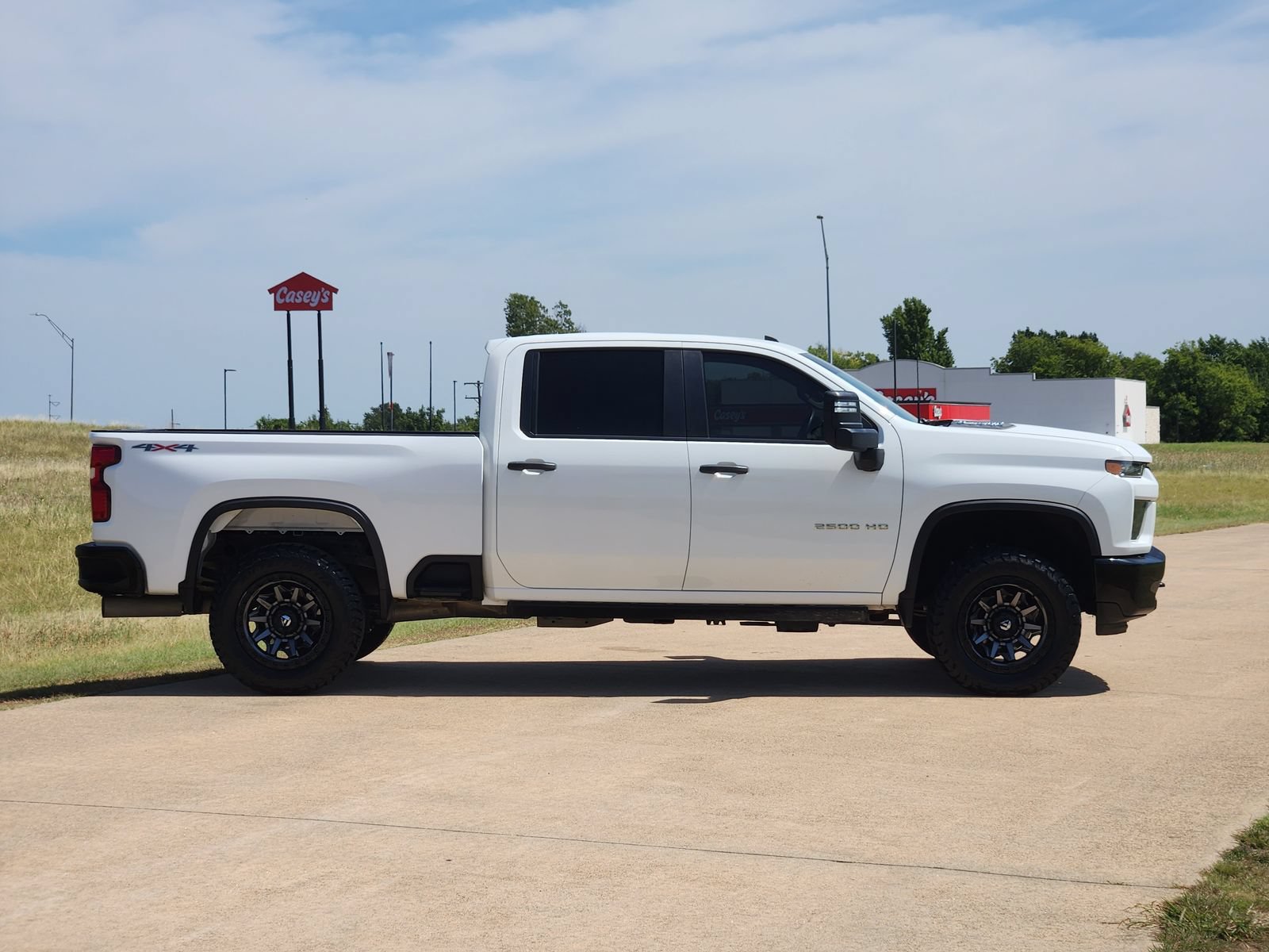 Used 2023 Chevrolet Silverado 2500 Custom w/ Custom Value Package AWD/4WD image 7
