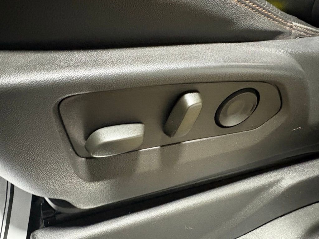 Used 2022 GMC Sierra 1500 AT4 AWD/4WD image 24
