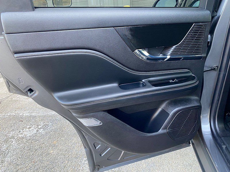 Used 2022 Lincoln Corsair AWD w/ Premium Package image 35