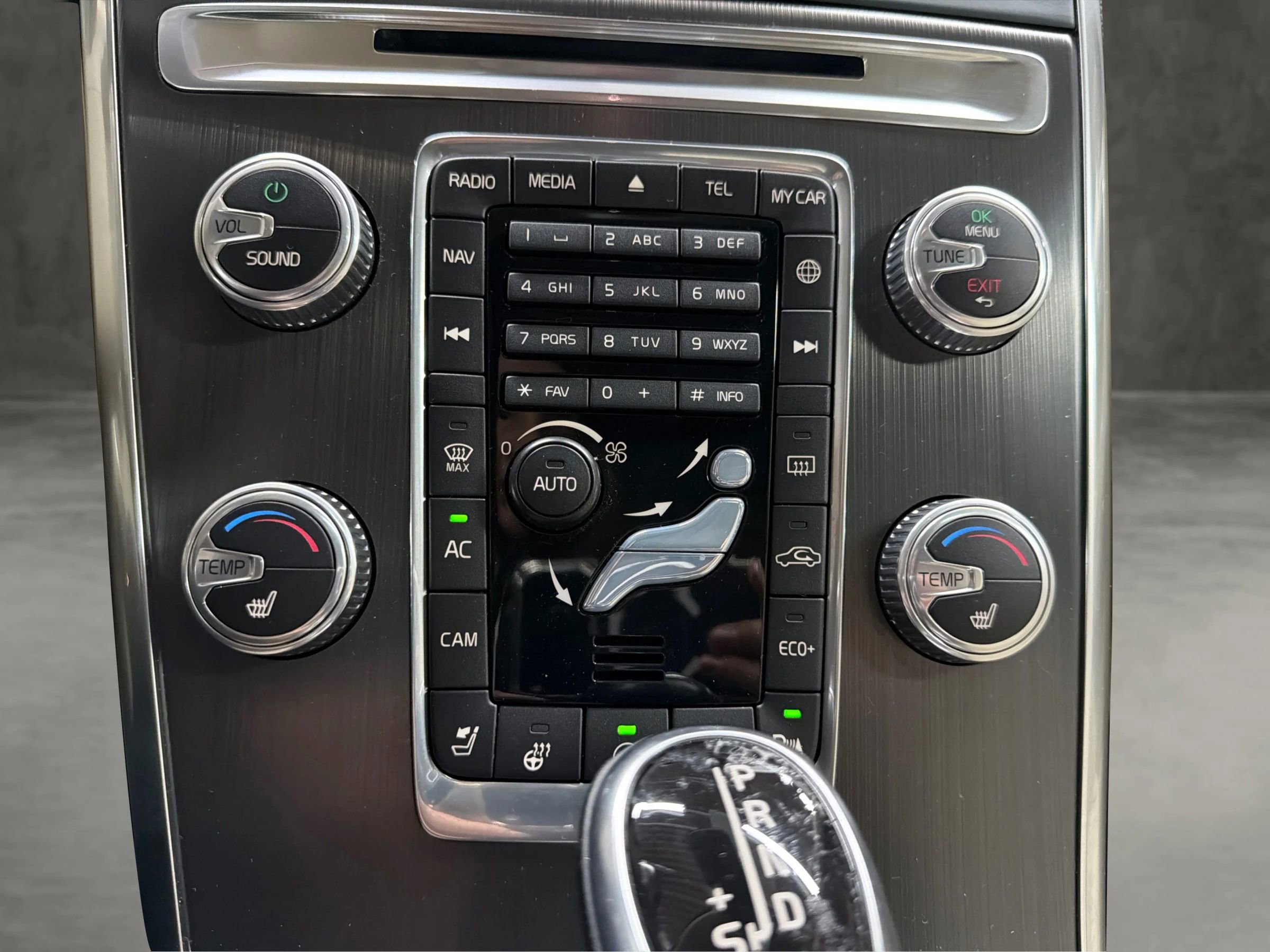 Used 2015 Volvo XC60 T5 Platinum FWD image 35