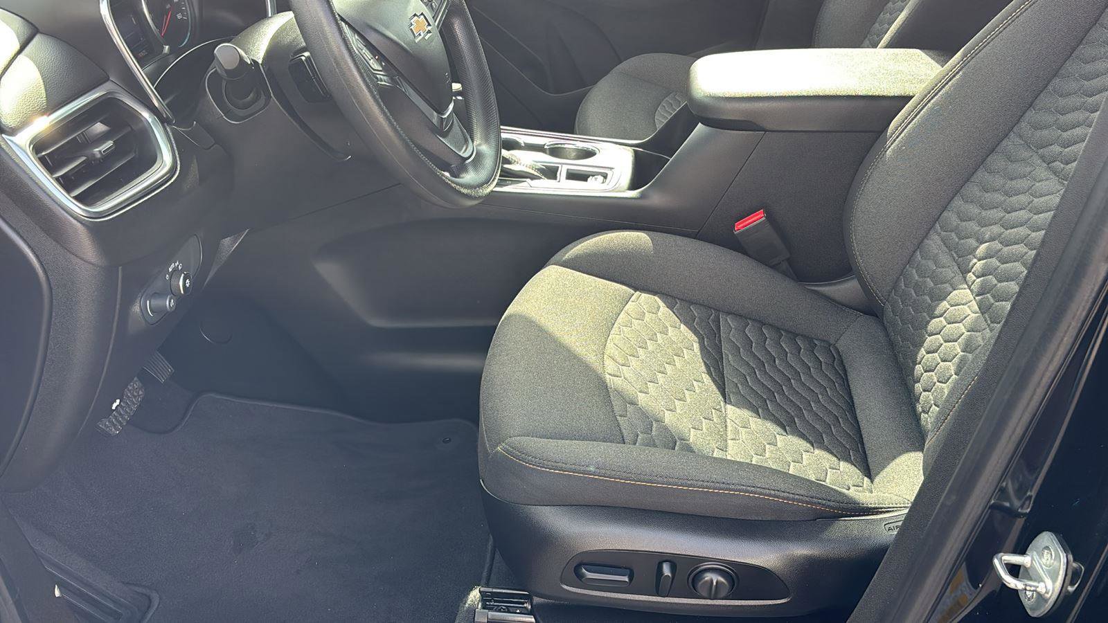 Used 2020 Chevrolet Equinox LT image 9