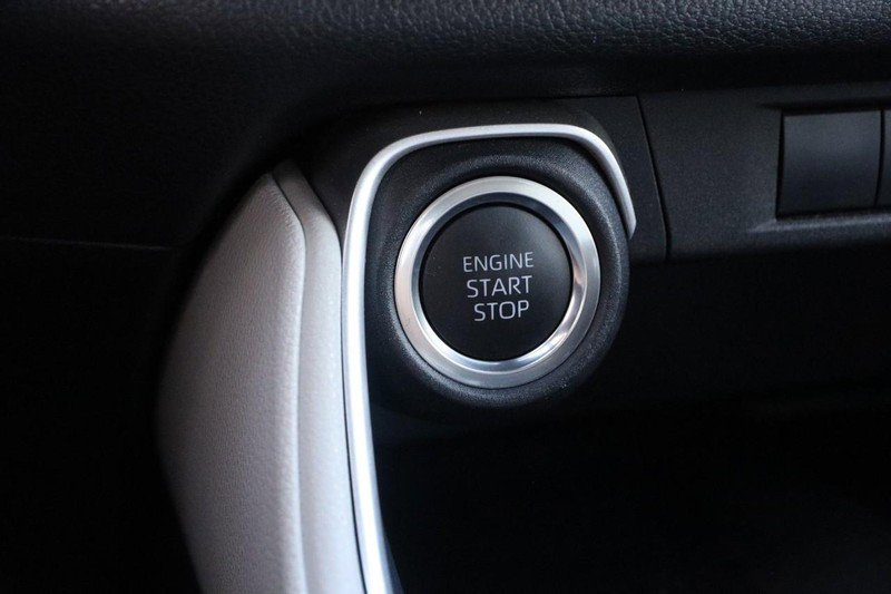 Used 2025 Toyota Grand Highlander AWD image 16