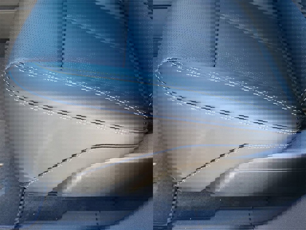 New 2026 Cadillac Lyriq Signature Luxury image 12