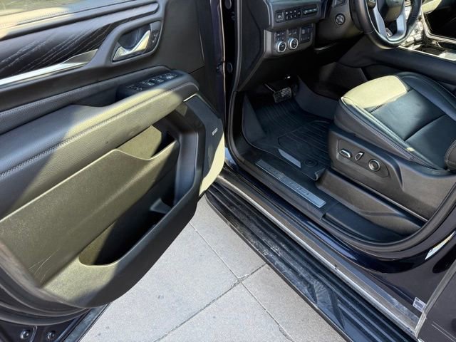 Used 2024 GMC Yukon XL Denali w/ Advanced Technology Package image 16