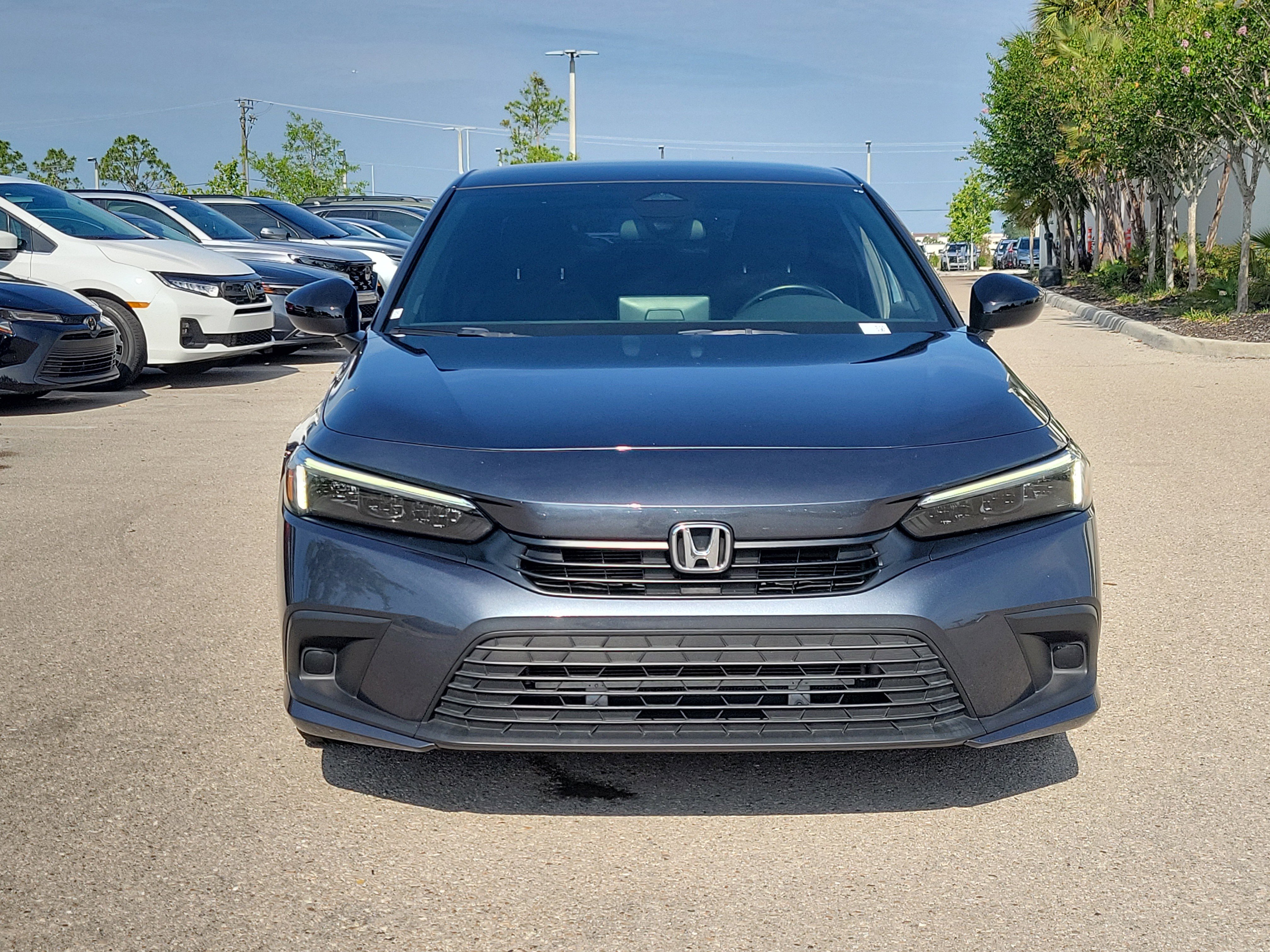 Used 2023 Honda Civic Sport image 2
