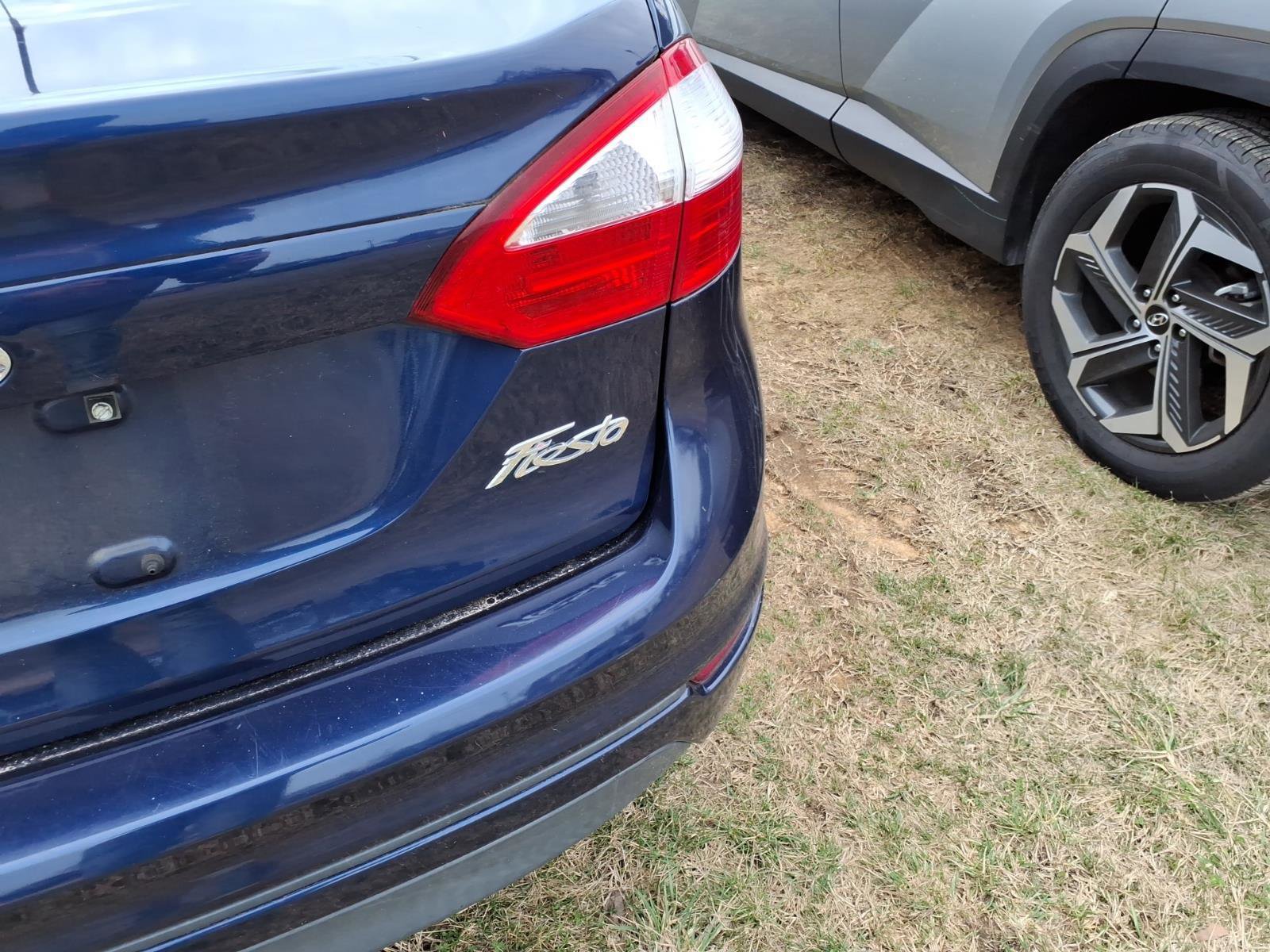 Used 2016 Ford Fiesta SE image 18