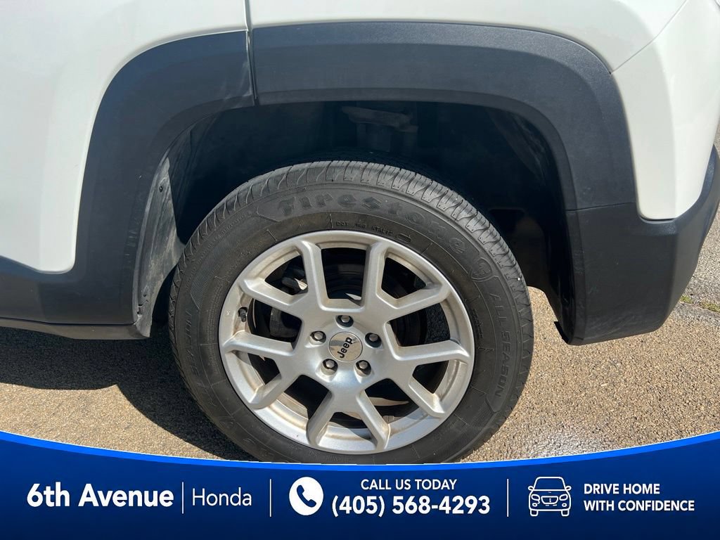 Used 2023 Jeep Renegade Latitude AWD/4WD image 10