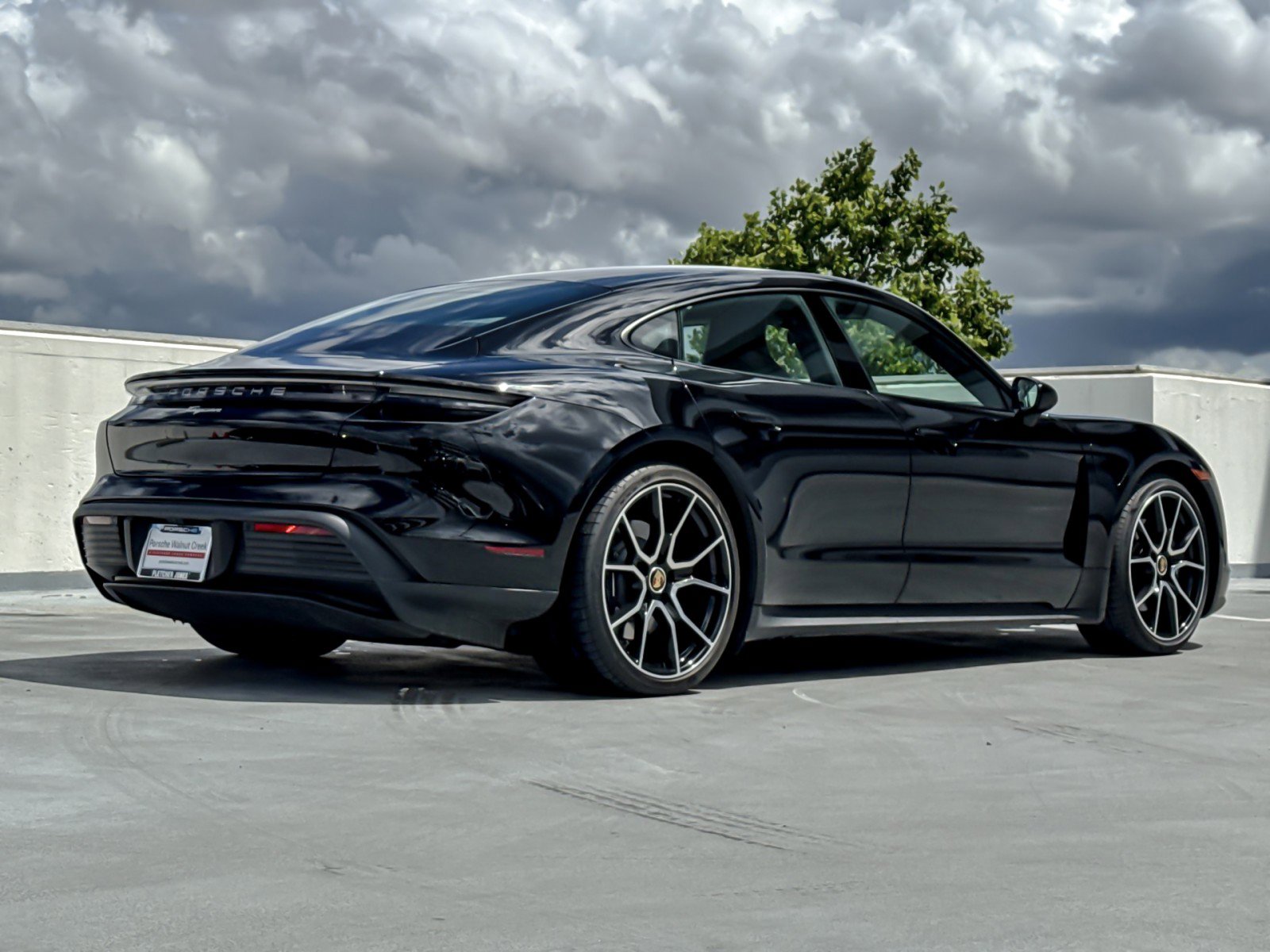 Used 2024 Porsche Taycan RWD image 8