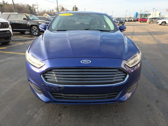 Used 2014 Ford Fusion SE image 2