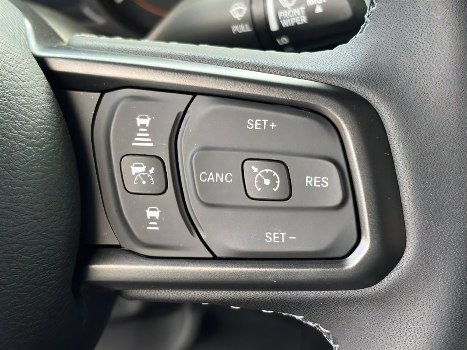 Certified 2025 Jeep Gladiator Mojave w/ Convenience Group AWD/4WD image 21