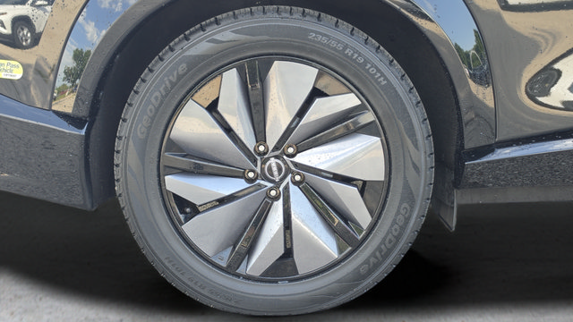 Used 2023 Nissan Ariya AWD image 59
