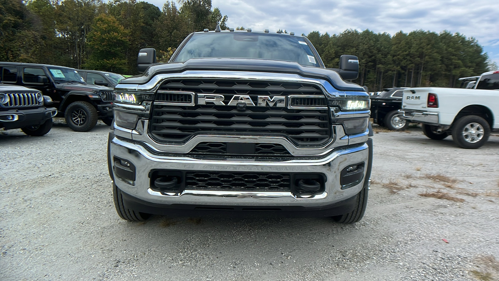 New 2025 RAM 5500 2WD Regular Cab image 3