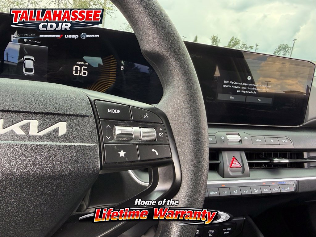 Used 2025 Kia K4 FWD image 23