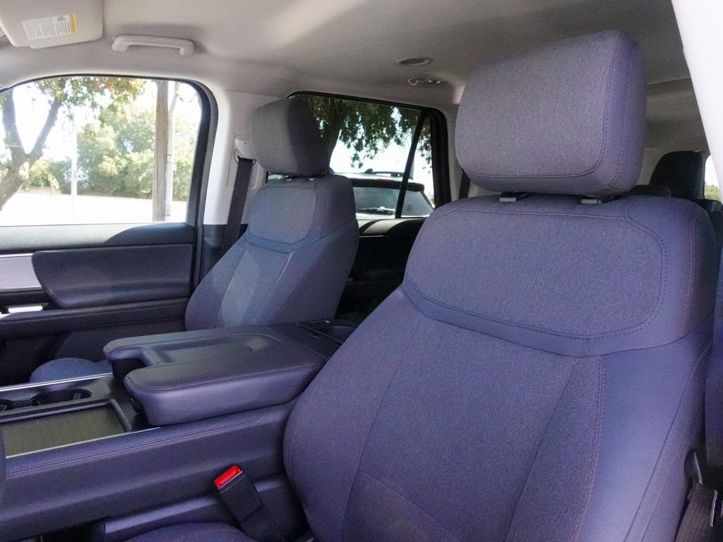 Used 2025 Ford Expedition Max Active AWD/4WD image 23