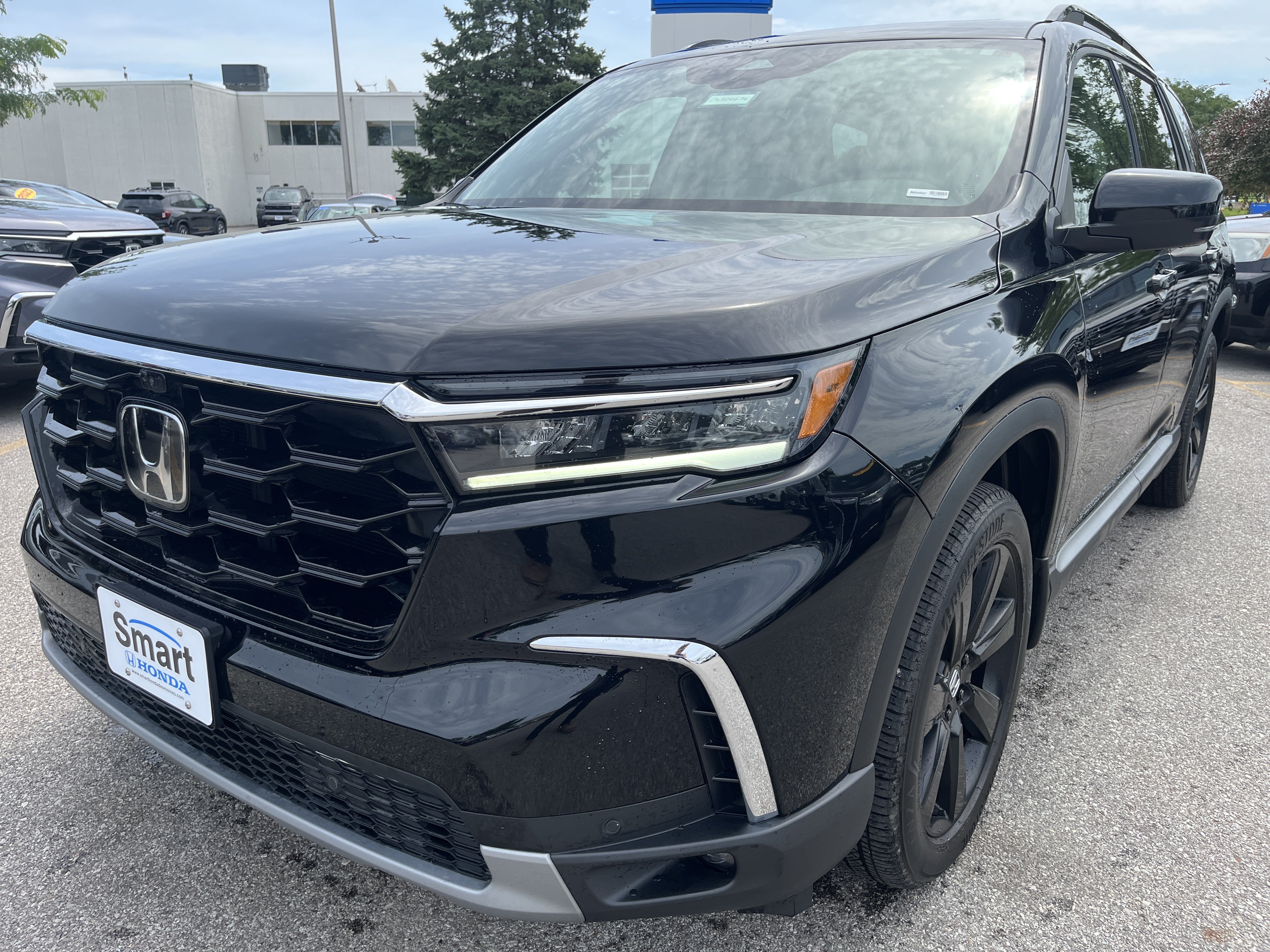 Certified 2024 Honda Pilot Elite image 2