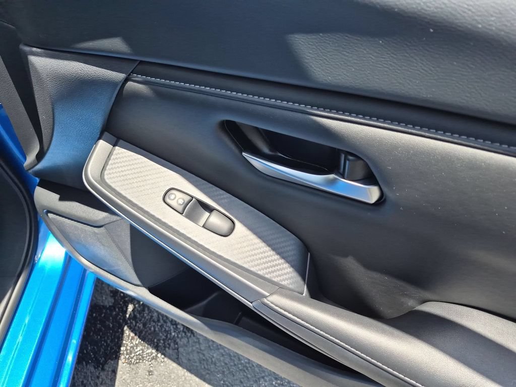 Used 2025 Nissan Sentra SV FWD image 33